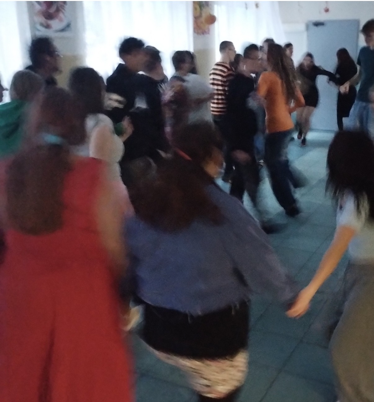 Read more about the article DYSKOTEKA